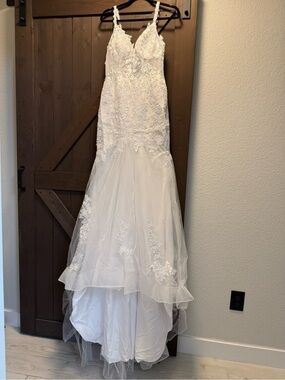 NWT Mermaid Style Wedding Gown